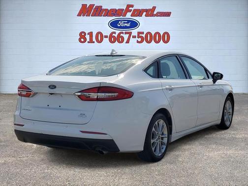 2020 Ford Fusion SE