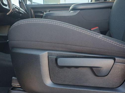 2025 RAM 3500 Tradesman Crew Cab 4x4 8' Box