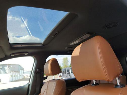 Glacial White Pearl 2024 Kia Telluride EX X-Line