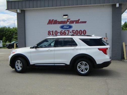 White 2021 Ford Explorer XLT