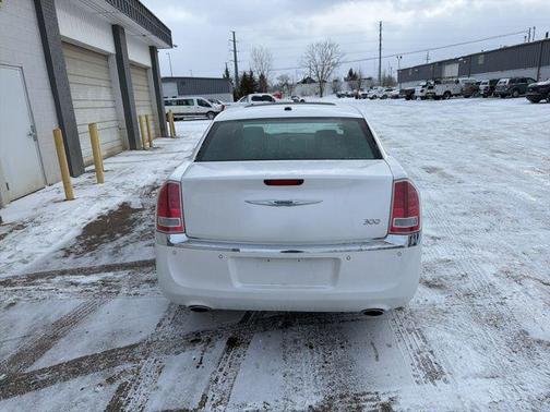 2011 Chrysler 300 Limited