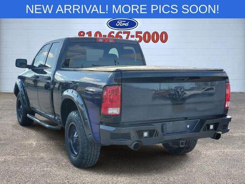 Brilliant Black Crystal Pearlcoat 2017 RAM 1500 Express