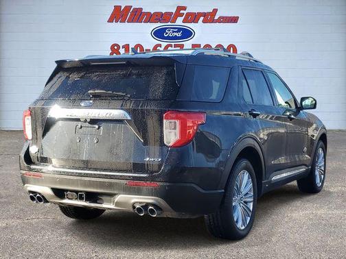 Black Metallic 2022 Ford Explorer King Ranch