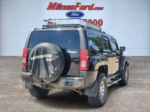 2010 Hummer H3 Base