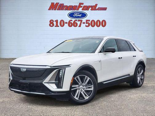 Crystal White Tricoat 2024 Cadillac LYRIQ Tech