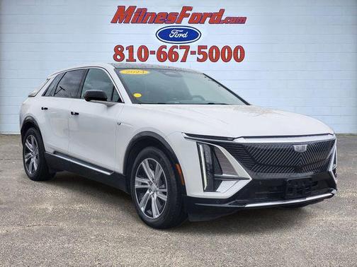 Crystal White Tricoat 2024 Cadillac LYRIQ Tech