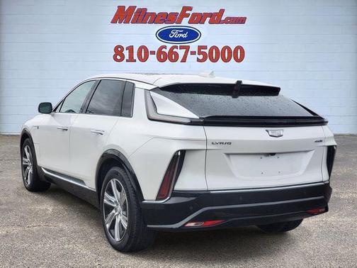 Crystal White Tricoat 2024 Cadillac LYRIQ Tech