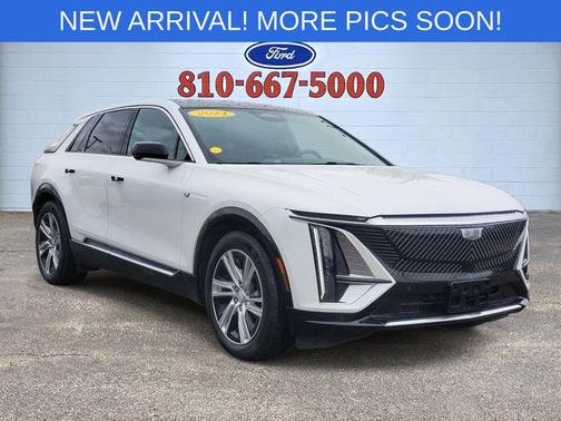 Crystal White Tricoat 2024 Cadillac LYRIQ Tech