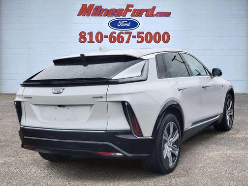 Crystal White Tricoat 2024 Cadillac LYRIQ Tech