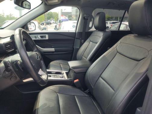 White 2020 Ford Explorer Limited