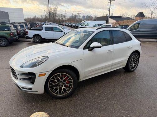 2018 Porsche Macan Turbo