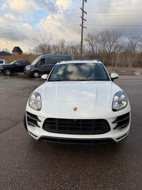 2018 Porsche Macan Turbo