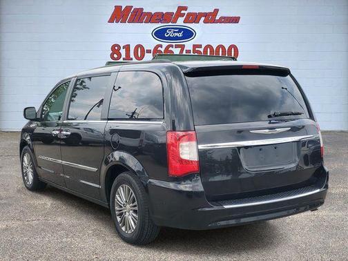 2014 Chrysler Town & Country Touring-L
