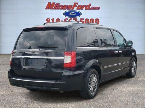 2014 Chrysler Town & Country Touring-L