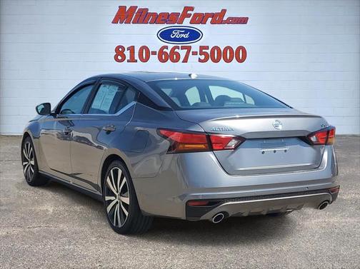 2021 Nissan Altima SR FWD