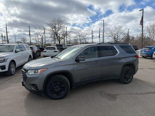 2021 Chevrolet Traverse LT Cloth