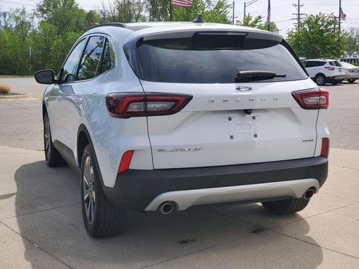 Star White Metallic Tri-Coat 2025 Ford Escape Platinum