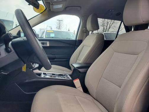 Agate Black Metallic 2022 Ford Explorer Base