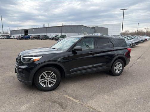 2022 Ford Explorer Base