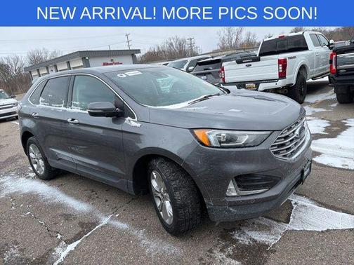 Carbonized Gray Metallic 2022 Ford Edge Titanium