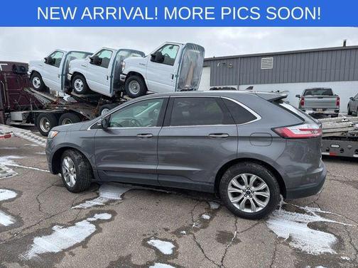 Carbonized Gray Metallic 2022 Ford Edge Titanium