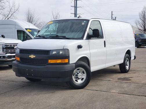 2022 Chevrolet Express 2500 RWD 2500 Regular Wheelbase WT