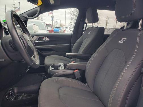 2018 Chrysler Pacifica Touring Plus