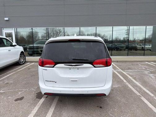 2018 Chrysler Pacifica Touring Plus