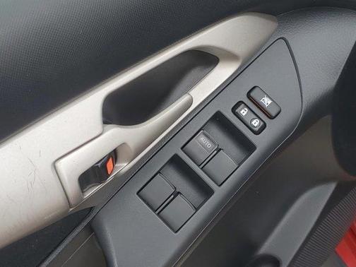 2009 Pontiac Vibe Base