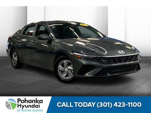 2025 Hyundai ELANTRA SE