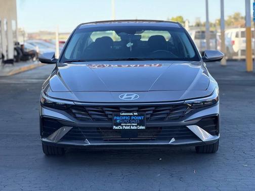 Fluid Metal 2024 Hyundai ELANTRA SEL