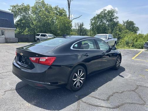 Mosaic Black Metallic 2017 Chevrolet Malibu 1LT