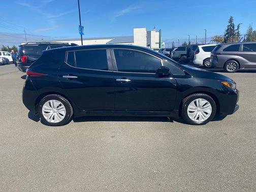 Black 2025 Nissan Leaf S