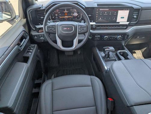 Glacier White Tricoat 2026 GMC Sierra 1500 SLT