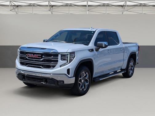 Glacier White Tricoat 2026 GMC Sierra 1500 SLT