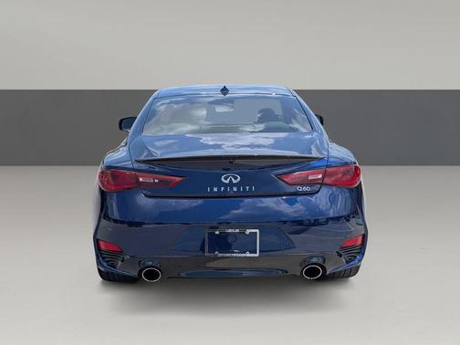 Grand Blue 2022 INFINITI Q60 LUXE