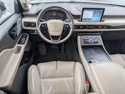 Pristine White Metallic Tri-Coat 2020 Lincoln Aviator Reserve AWD