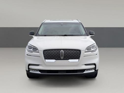 Pristine White Metallic Tri-Coat 2020 Lincoln Aviator Reserve AWD