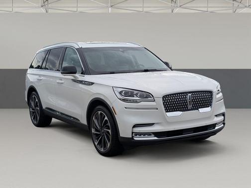 Pristine White Metallic Tri-Coat 2020 Lincoln Aviator Reserve AWD