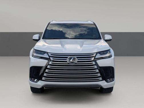 White Pearl 2024 Lexus LX 600 Luxury