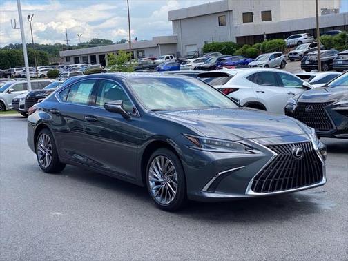 2025 Lexus ES 300h Ultra Luxury
