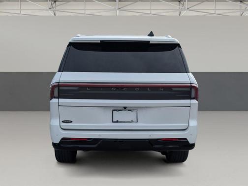 2025 Lincoln Navigator Black Label