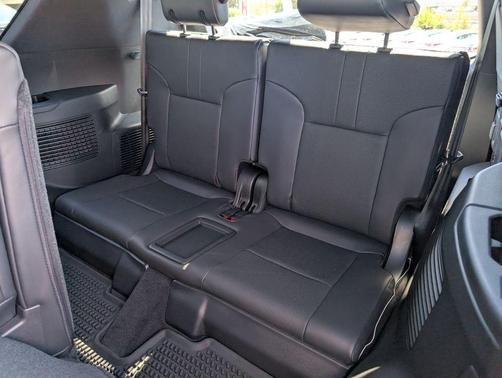 2025 Lexus LX 700h Luxury