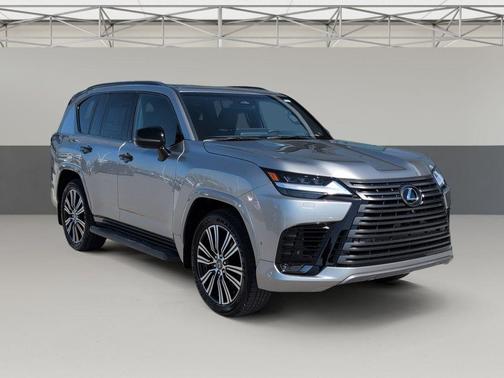 2025 Lexus LX 700h Luxury