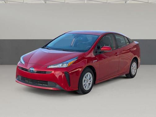 2021 Toyota Prius LE