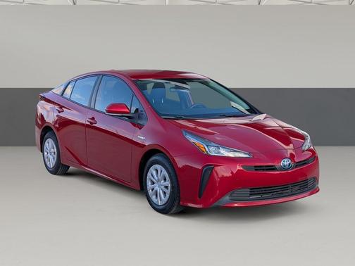 2021 Toyota Prius LE