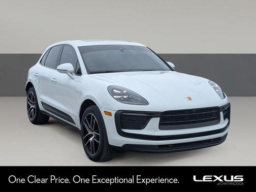 White 2022 Porsche Macan Macan