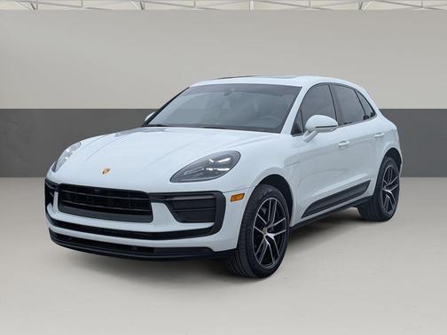 White 2022 Porsche Macan Macan