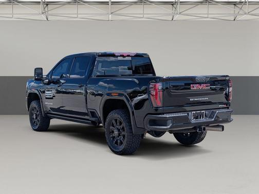 2024 GMC Sierra 2500 AT4