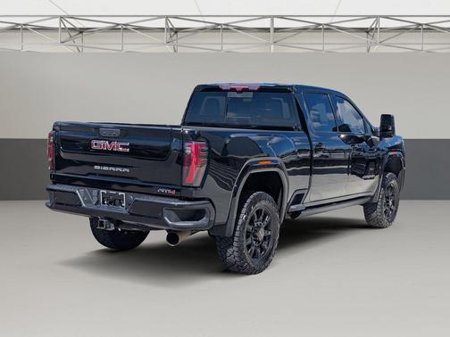 2024 GMC Sierra 2500 AT4